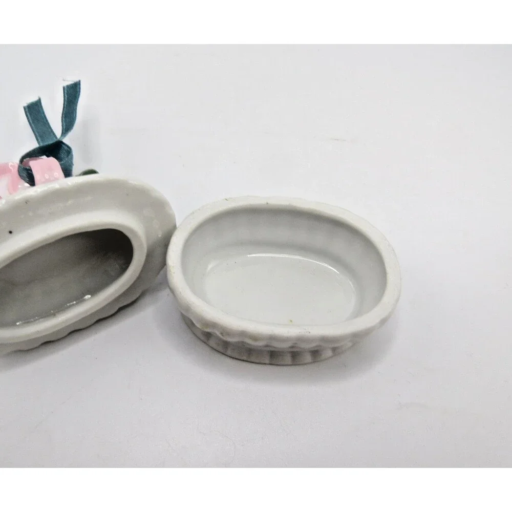 Unbranded Mini Porcelain Trinket Dish Grey Ribbed w/ Raised Rose